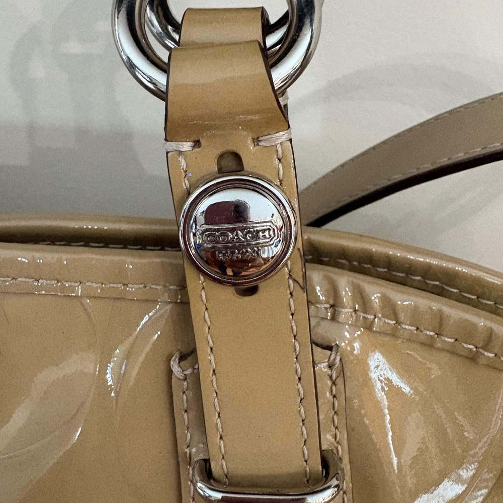 Coach Tan Patent Leather Shoulder Bag - Picture 4 of 12